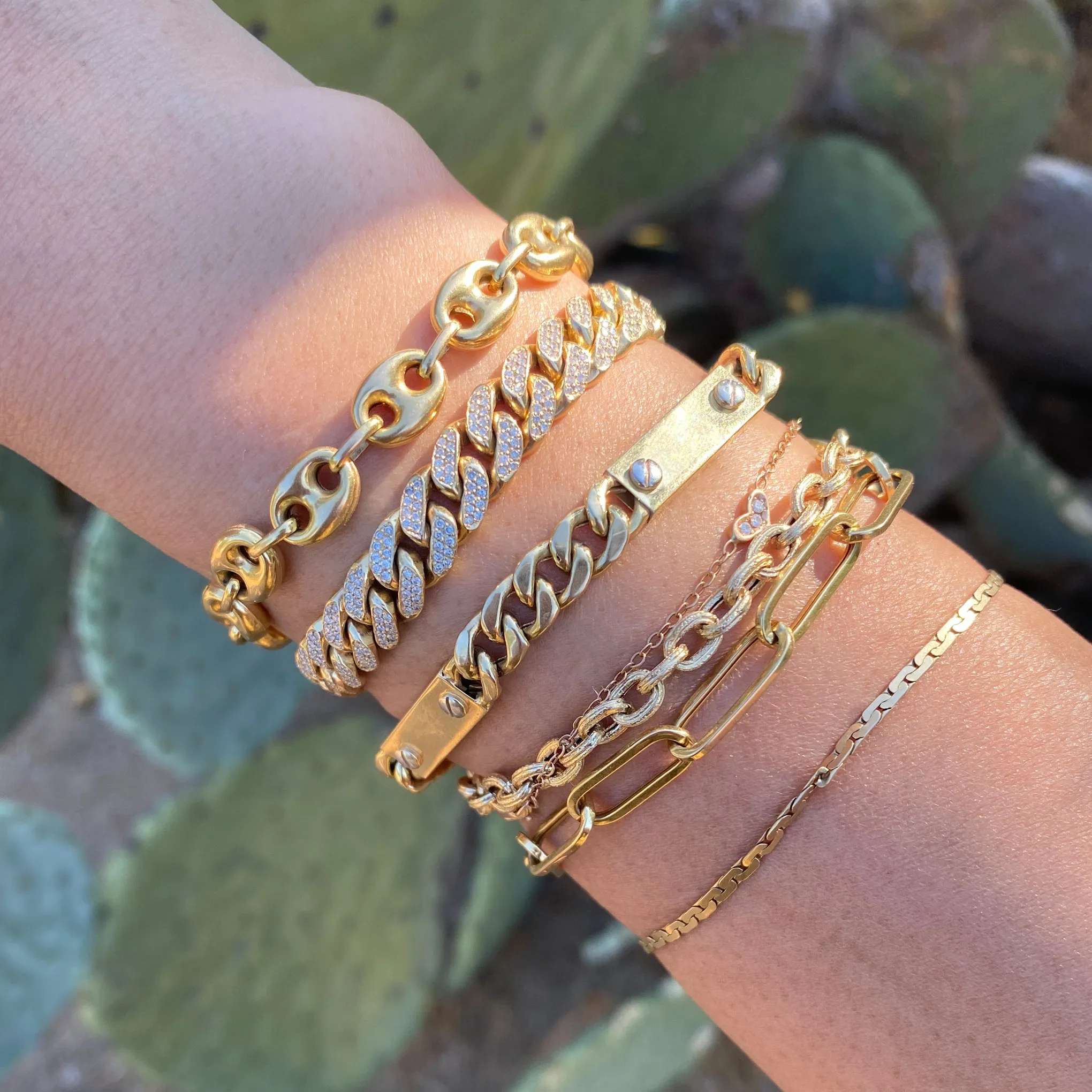 14K Gold Pavé Diamond Cuban Link Chain Bracelet, 8mm Size Links