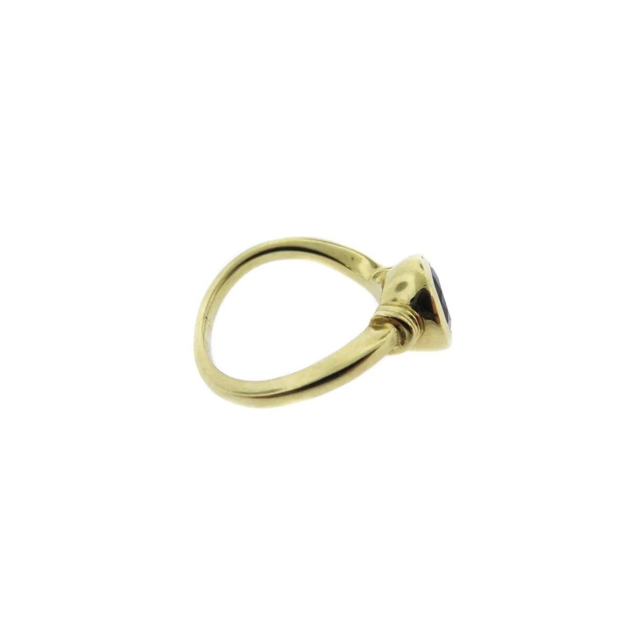 18K Yellow Gold Garnet Ring