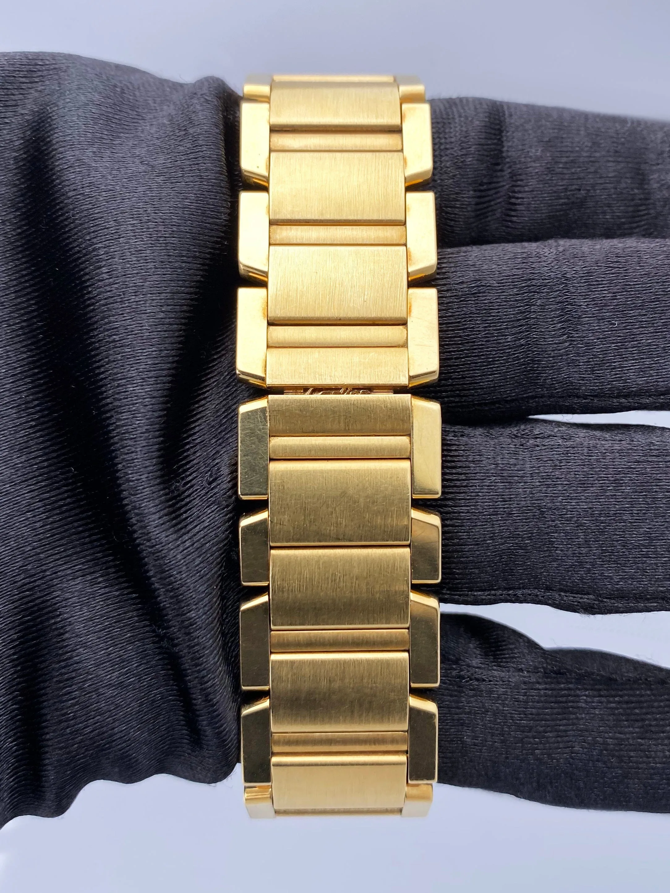 Cartier Tank Francaise W50001R2 18K Yellow Gold Mens Watch