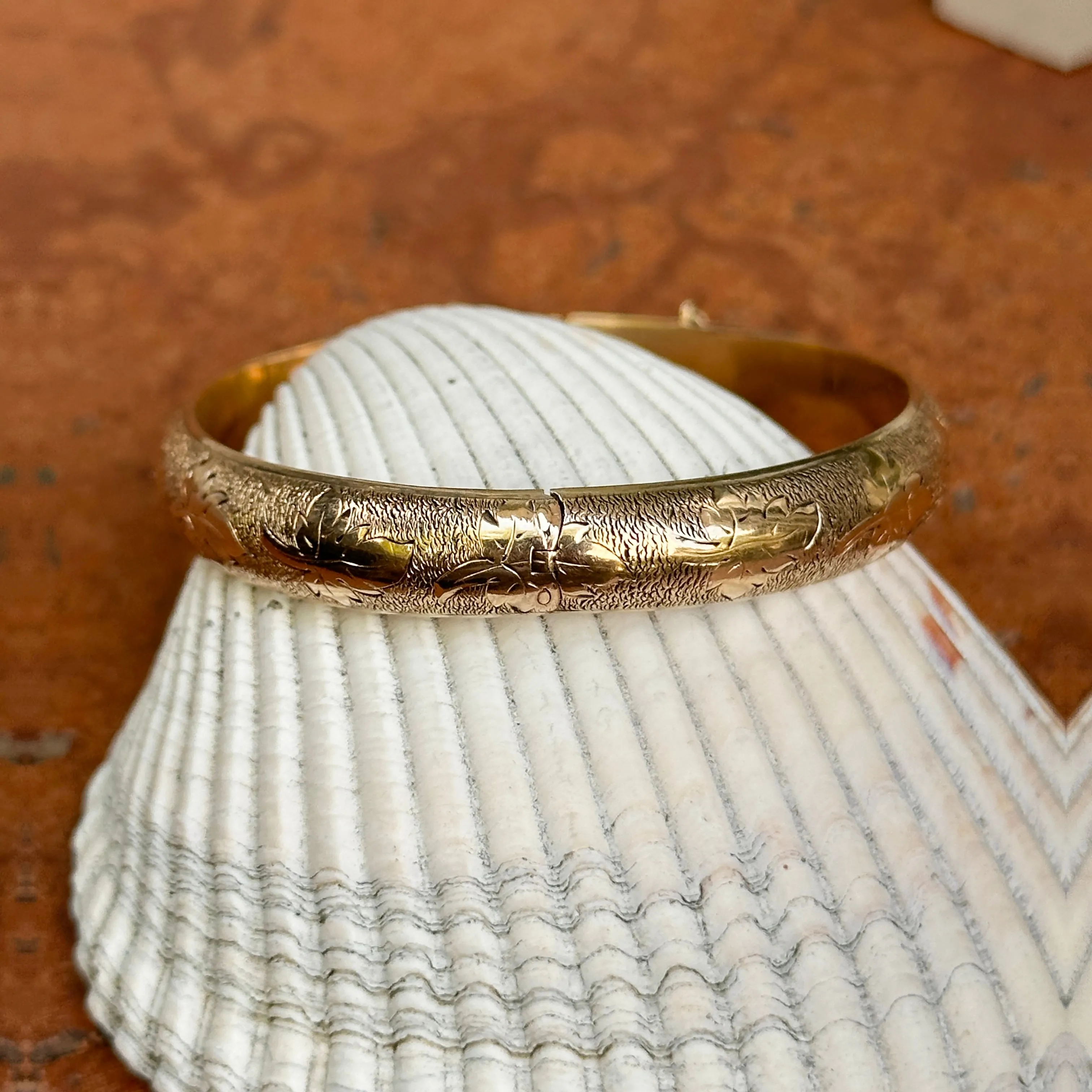 Estate 14KT Yellow Gold Etched Leaf Bangle Bracelet