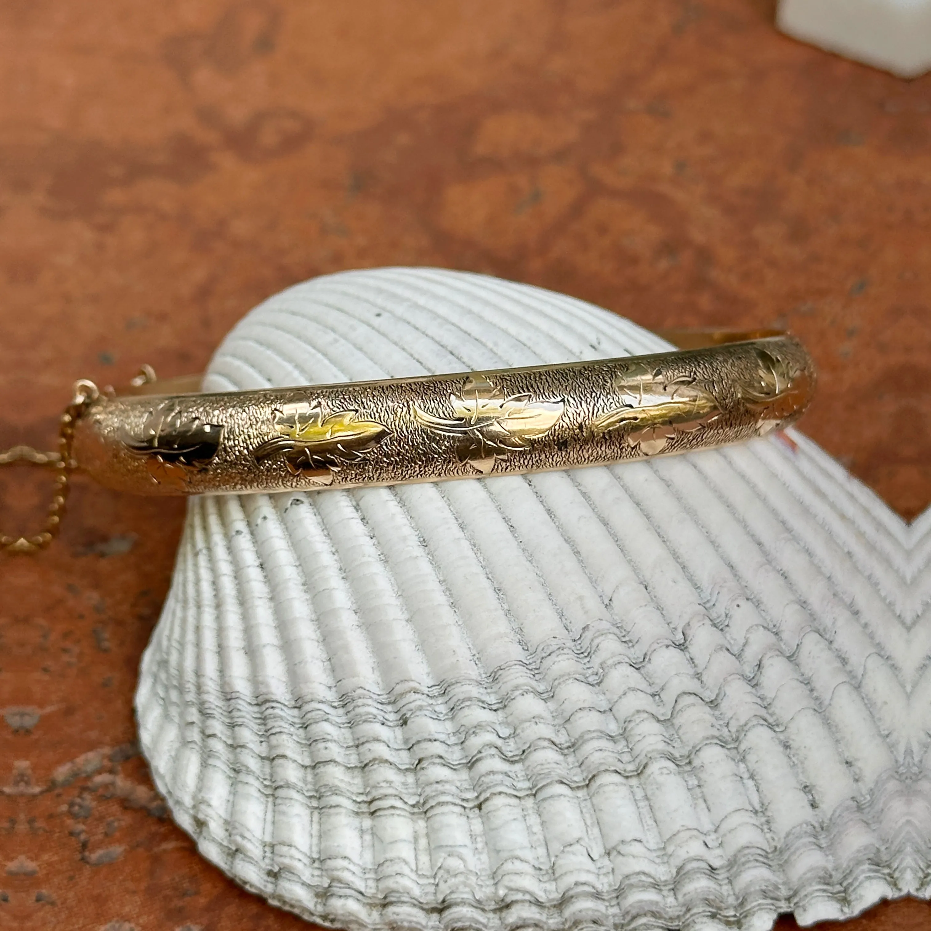 Estate 14KT Yellow Gold Etched Leaf Bangle Bracelet