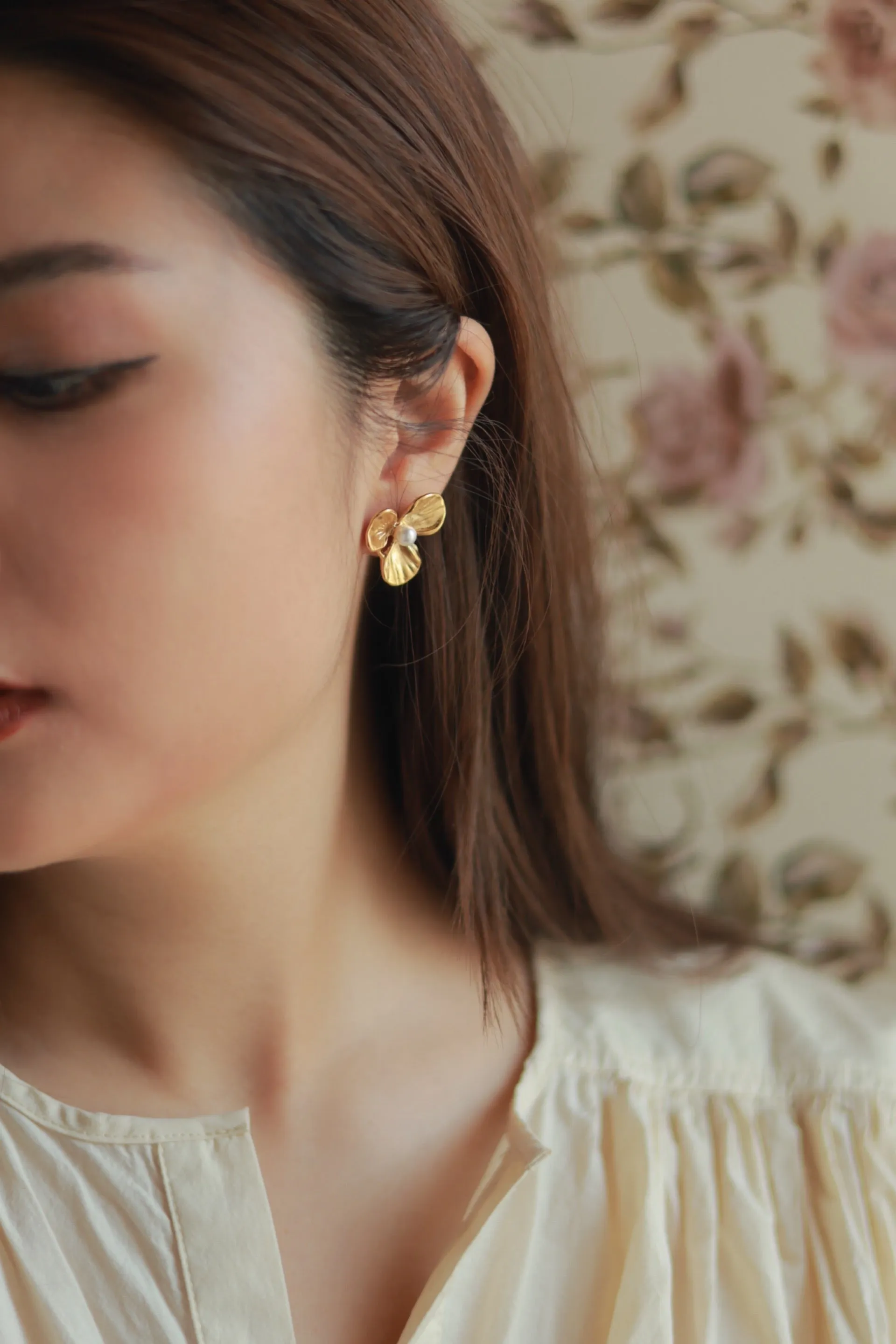 Flower Pearl Studs