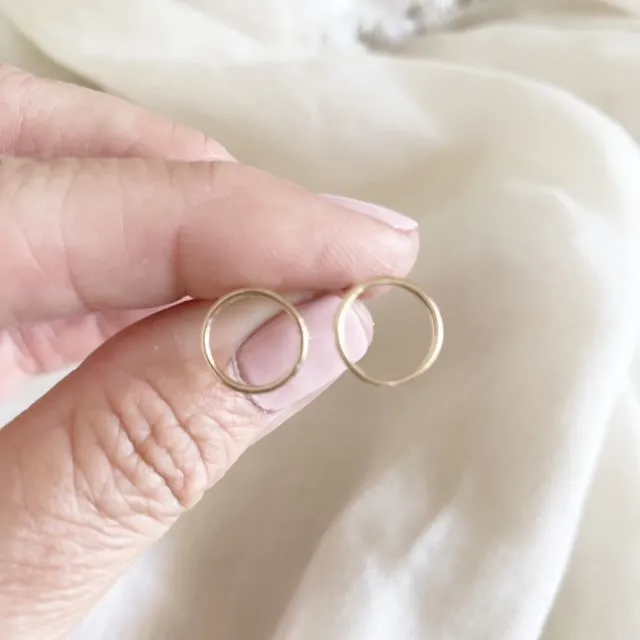 Full Circle Post Earrings