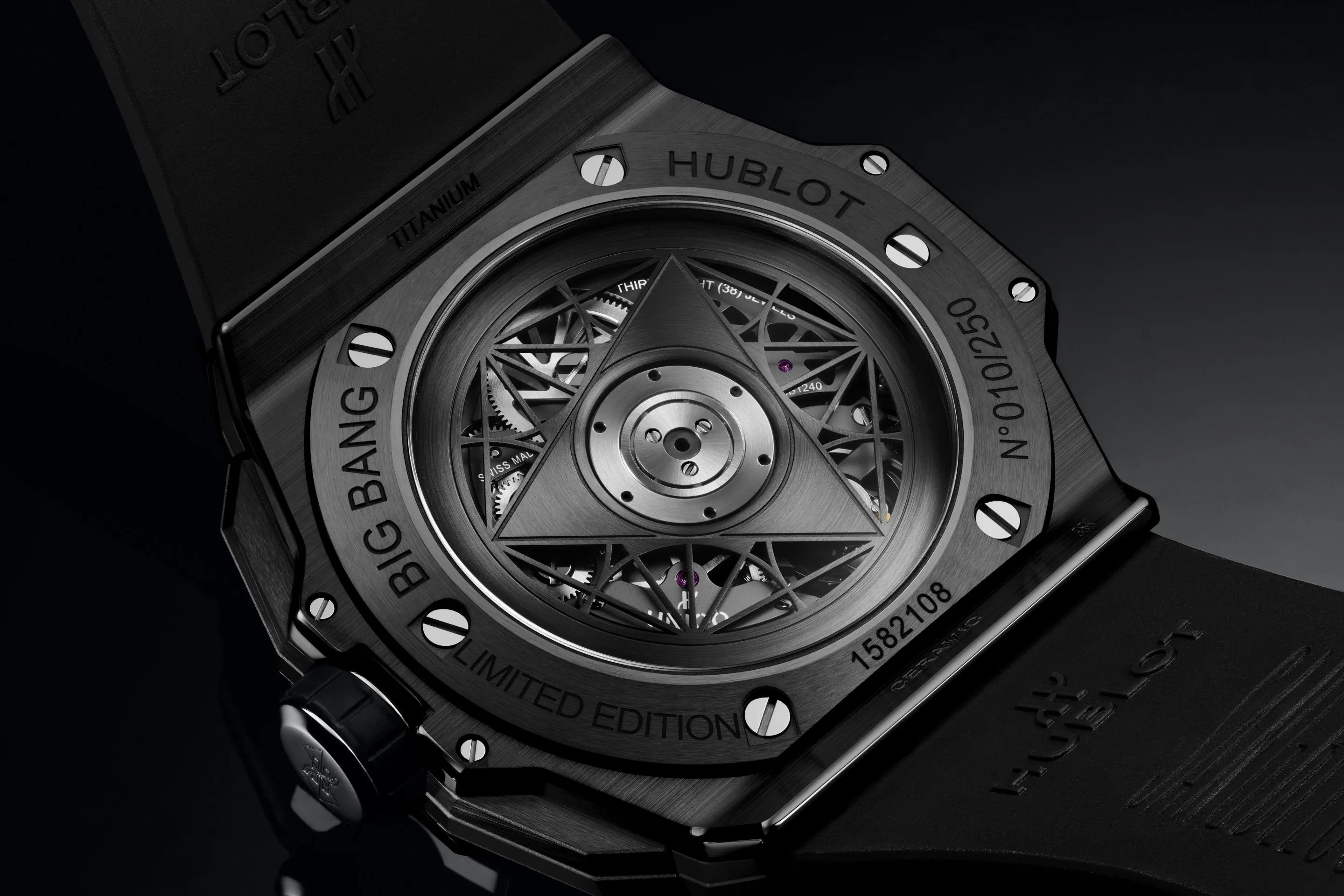 Hublot Big Bang SANG BLEU II BLACK MAGIC Ref# 418.CX.1107.RX.MXM22