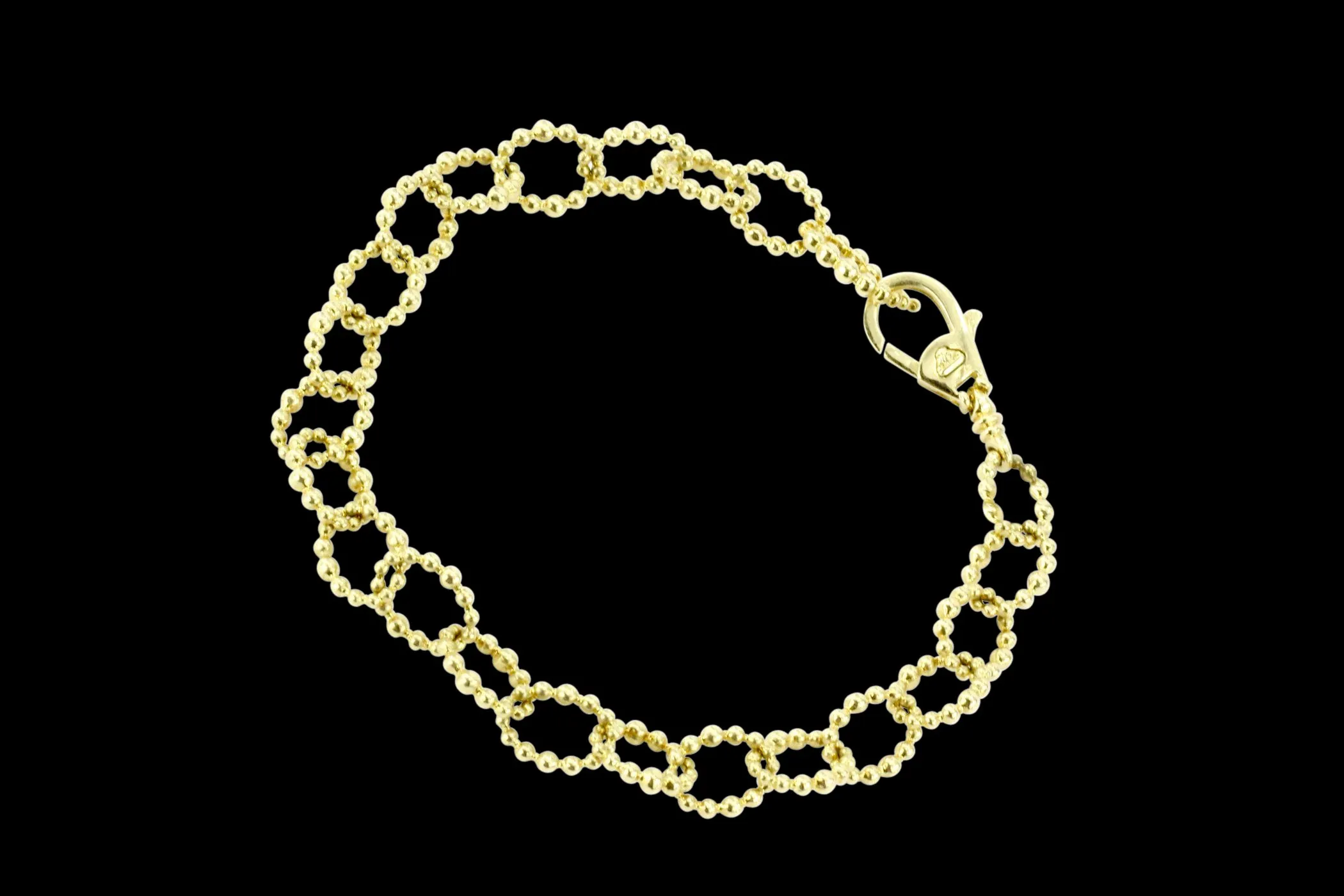 Lagos Caviar Gold Collection 18K Gold Fluted Oval Link Bracelet
