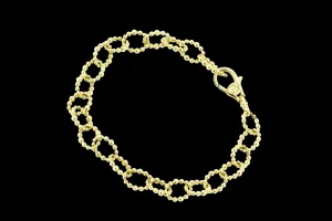 Lagos Caviar Gold Collection 18K Gold Fluted Oval Link Bracelet
