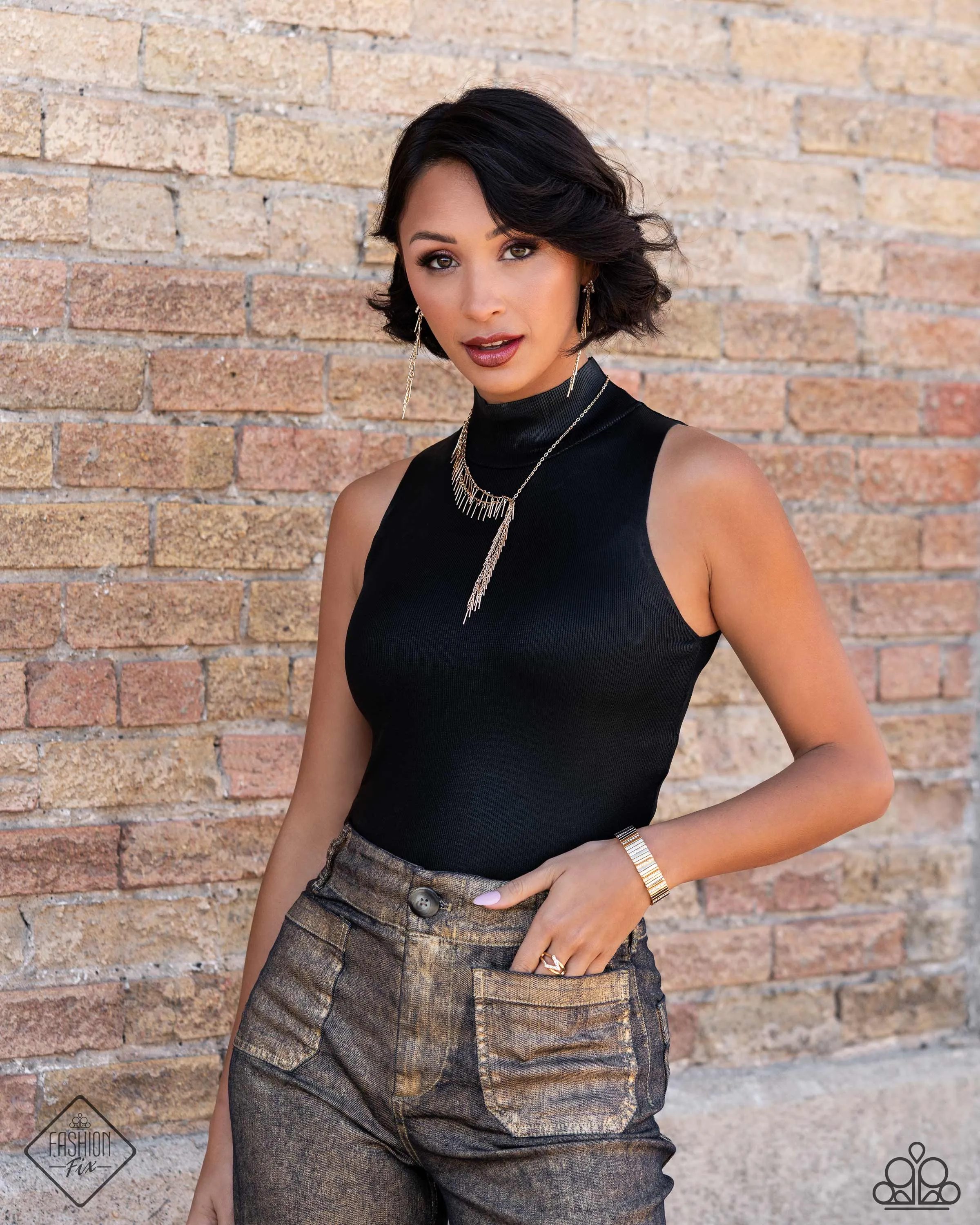 Linear Leap - Gold Necklace (MM-0524)