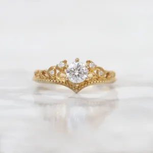 Lorna Vintage Solitaire Ring with Moissanite
