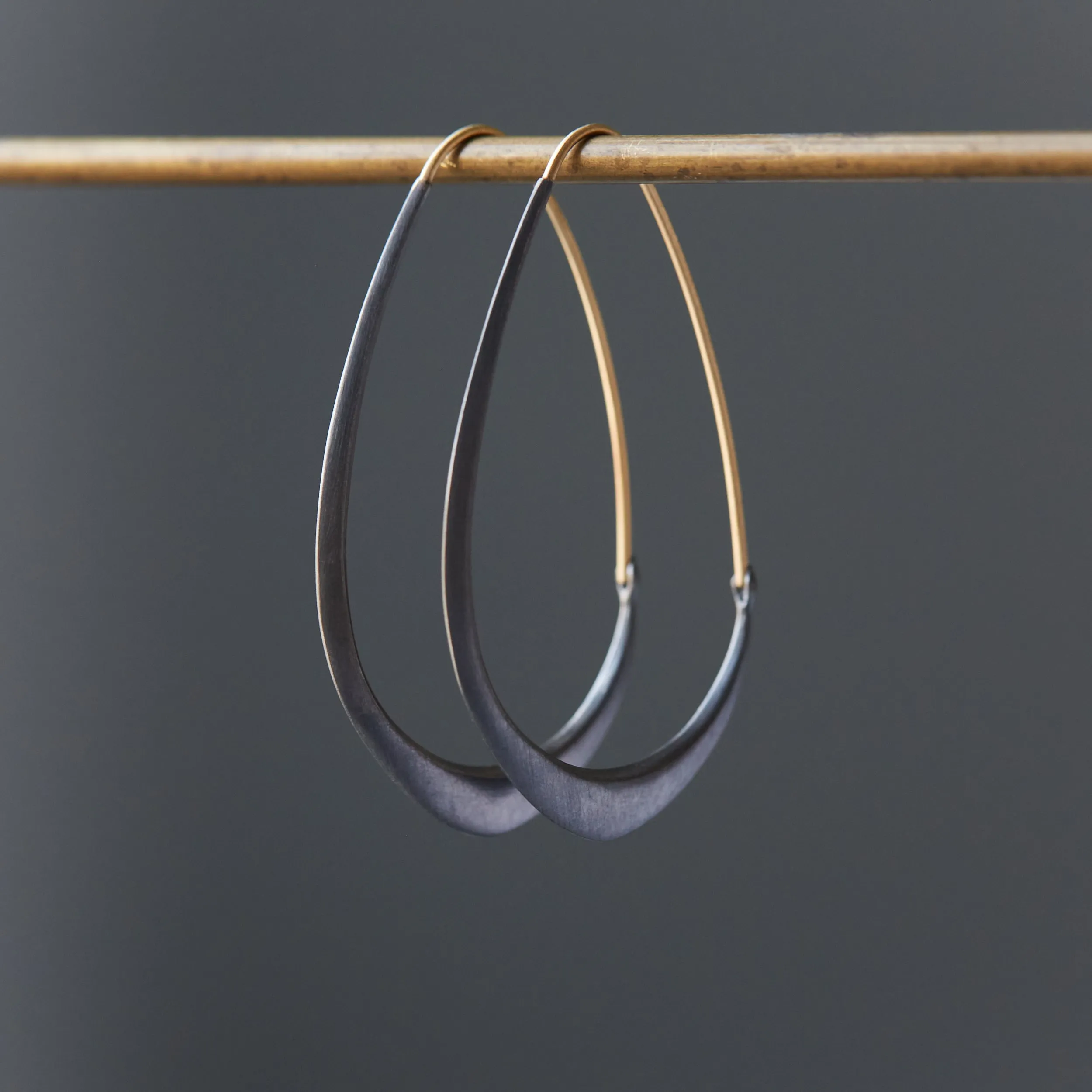 Medium Facet Hoops