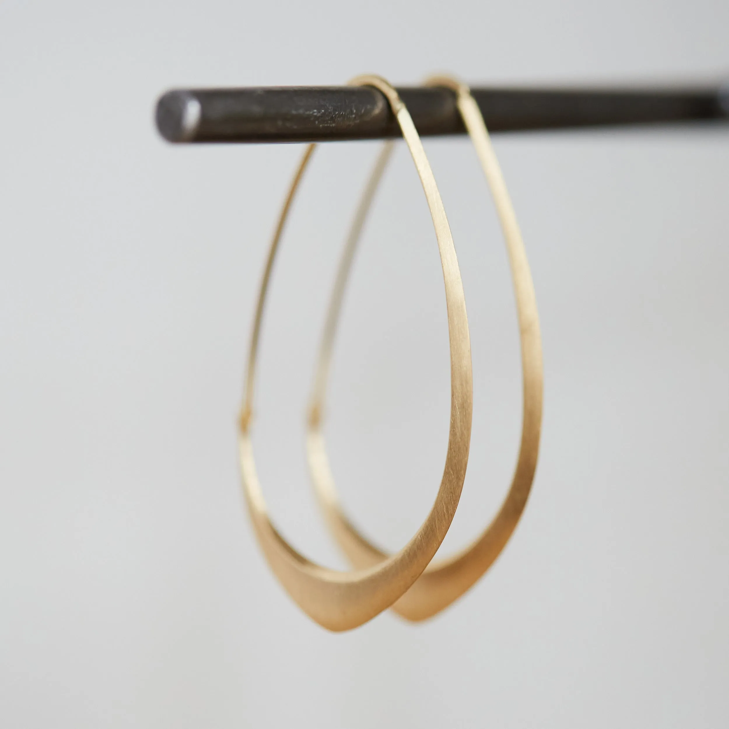 Medium Facet Hoops