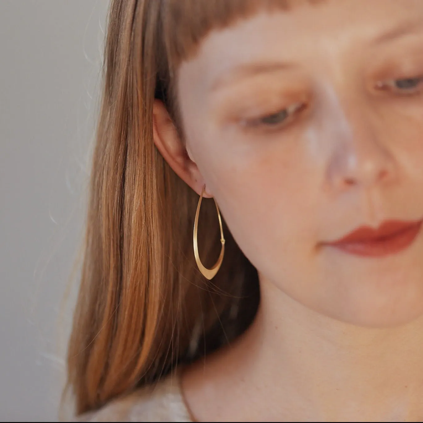Medium Facet Hoops
