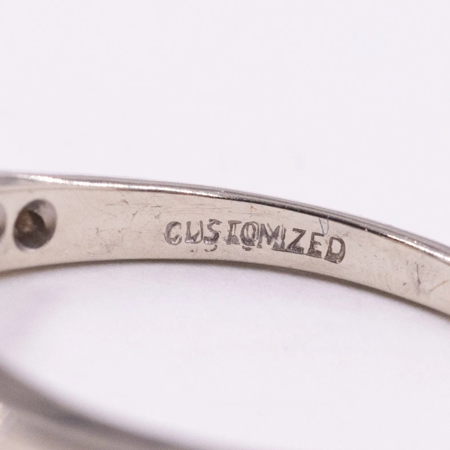 Midcentury Diamond 'V' Band