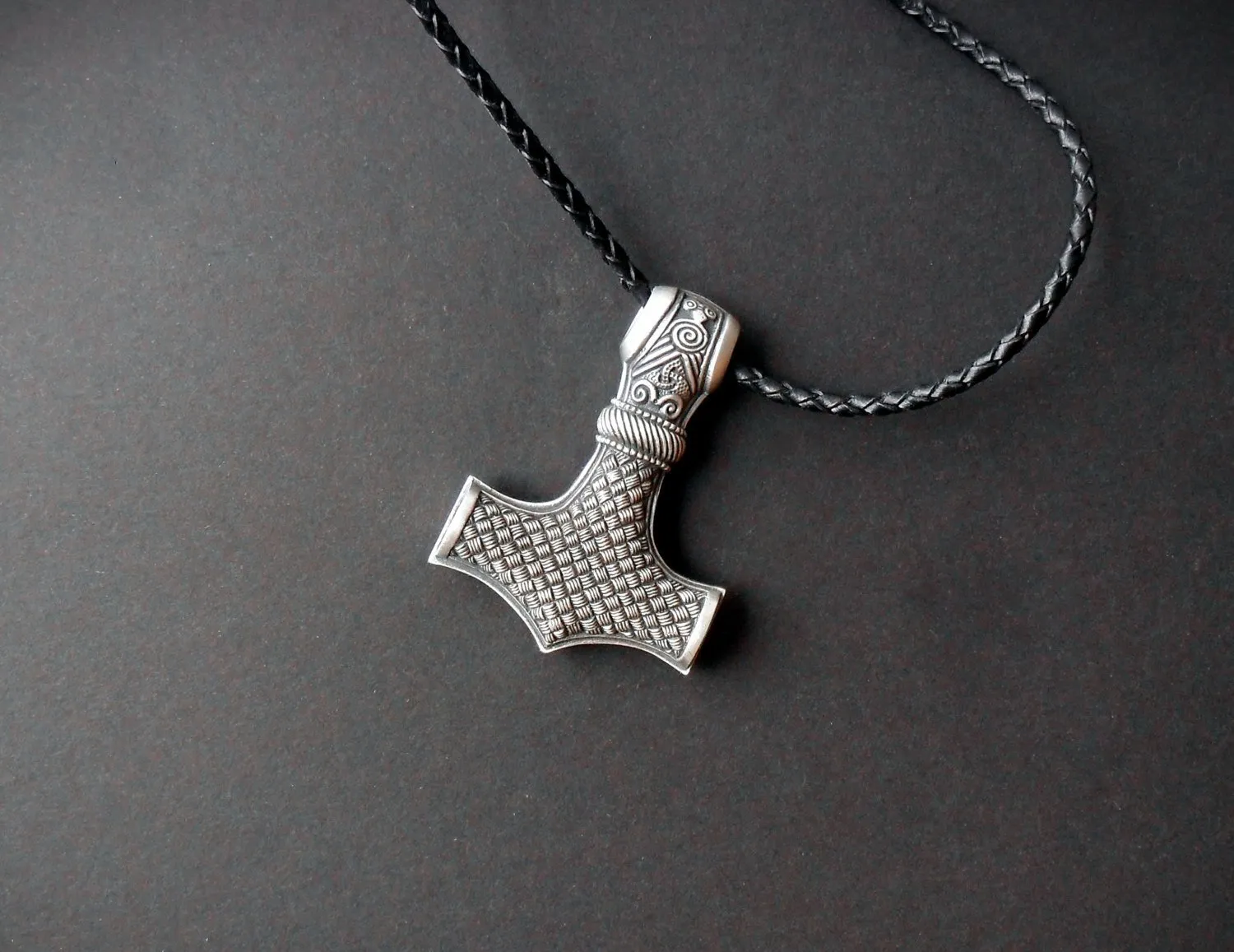 Mjolnir Viking Amulet