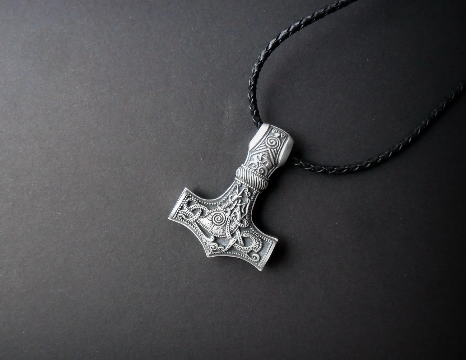Mjolnir Viking Amulet