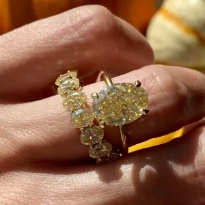 Olivia (4.9ct) Oval Moissanite Engagement Ring