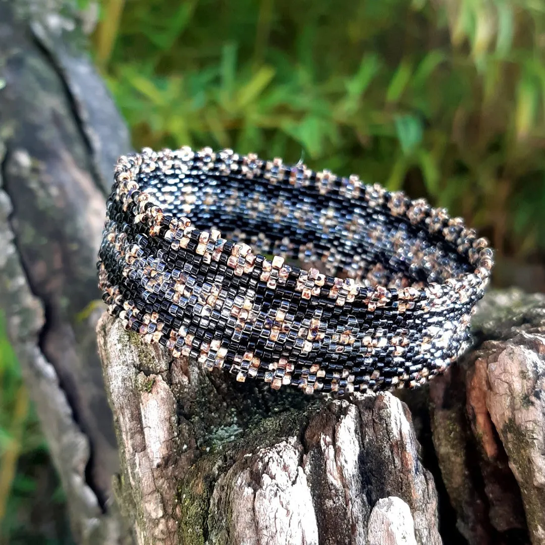 Pattern - Bracelet DARK BROWN PRIMEROSES