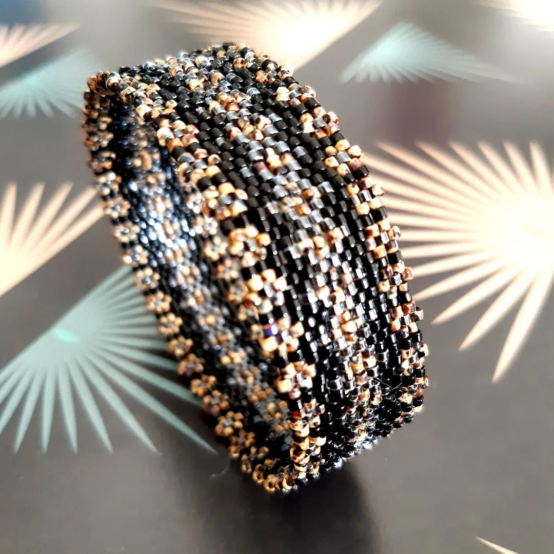 Pattern - Bracelet DARK BROWN PRIMEROSES