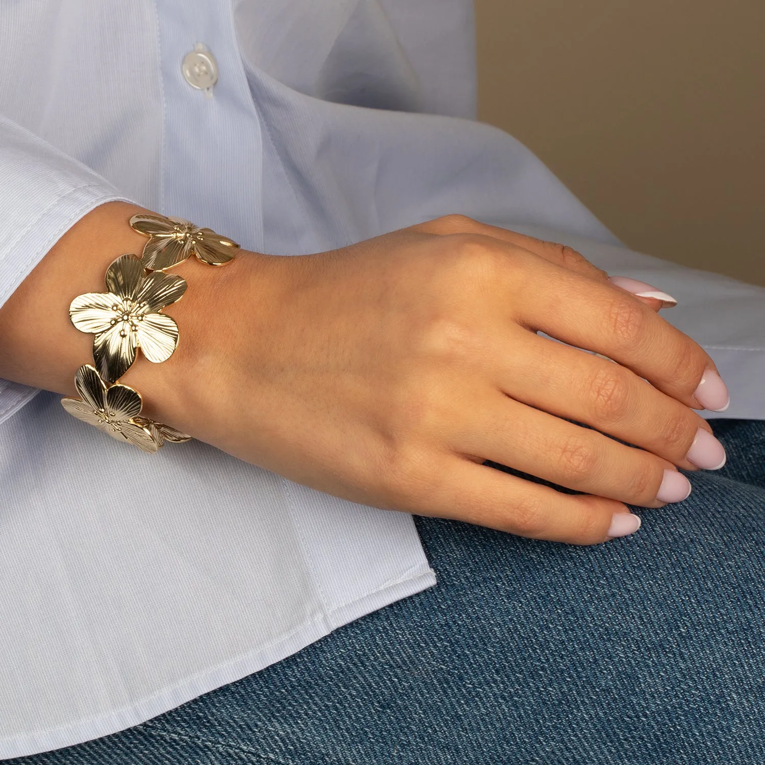 Ridged Flowers Cuff Bangle Bracelet