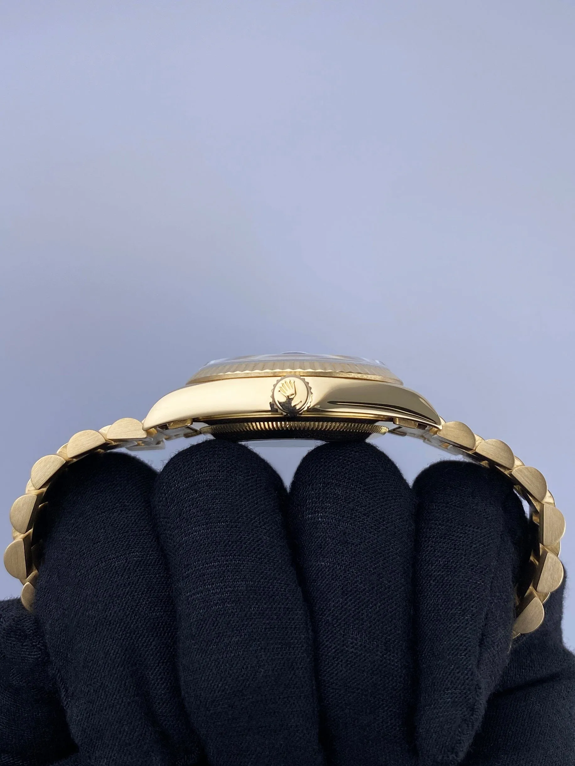 Rolex Day Date 18238 Blue Vignette Dial 18K Yellow Gold Mens Watch