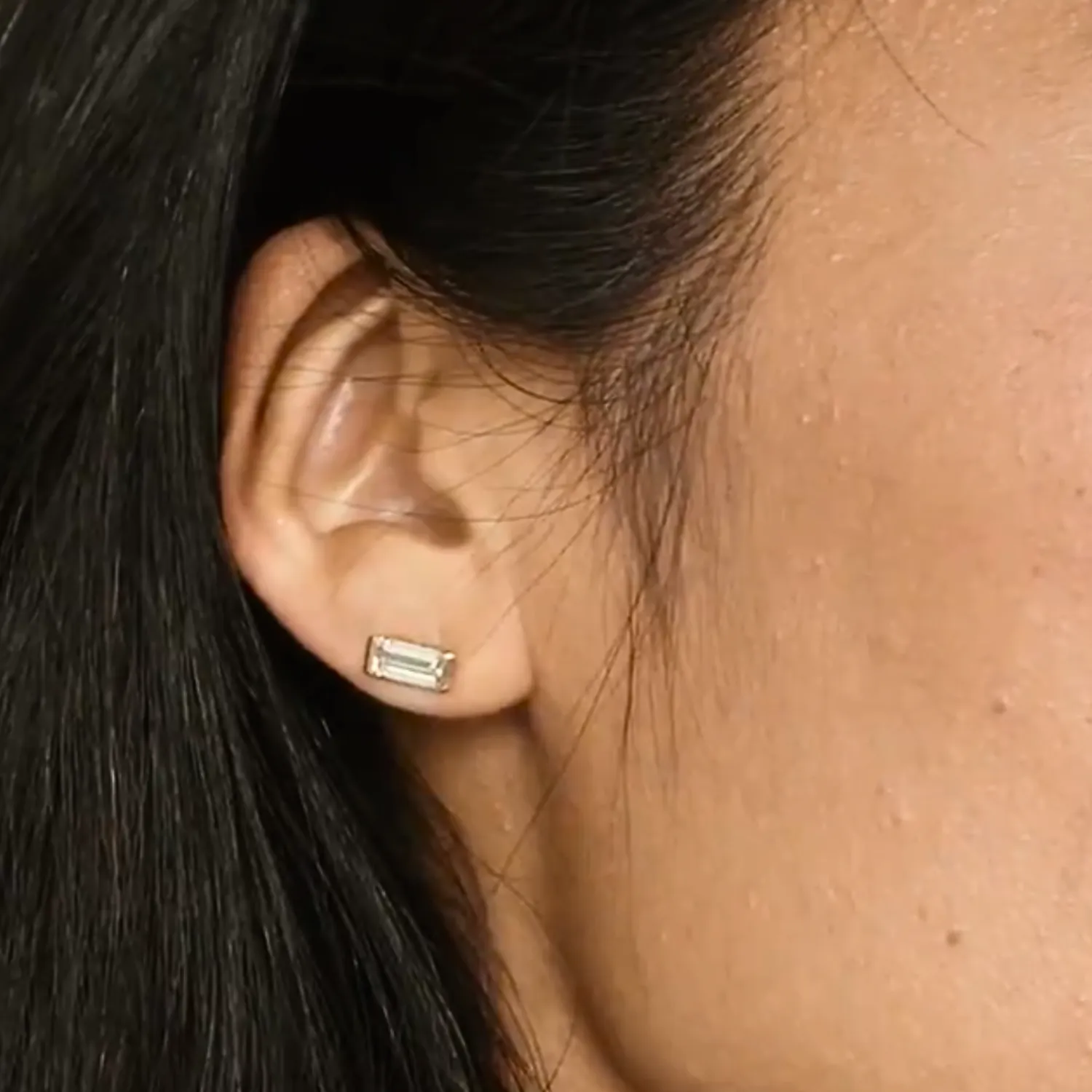 Semi-Bezel Baguette Stud Earrings