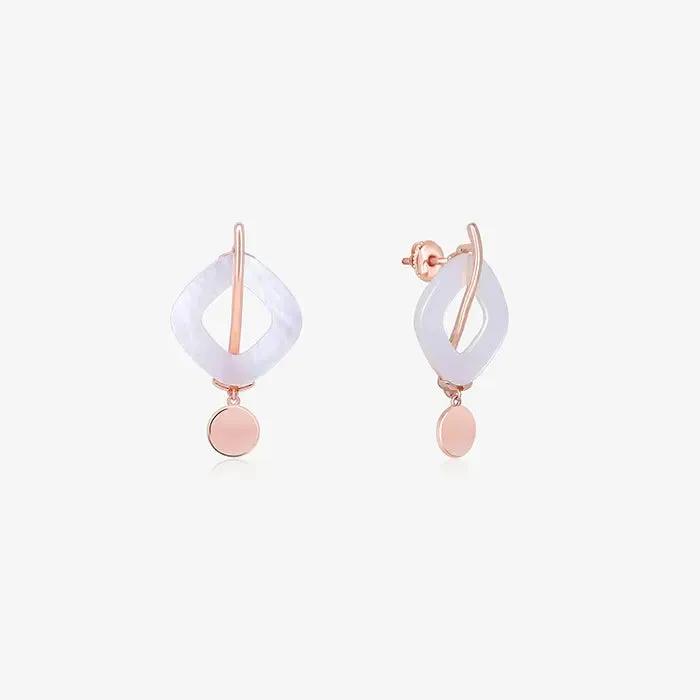 Sleek Statement Dangler