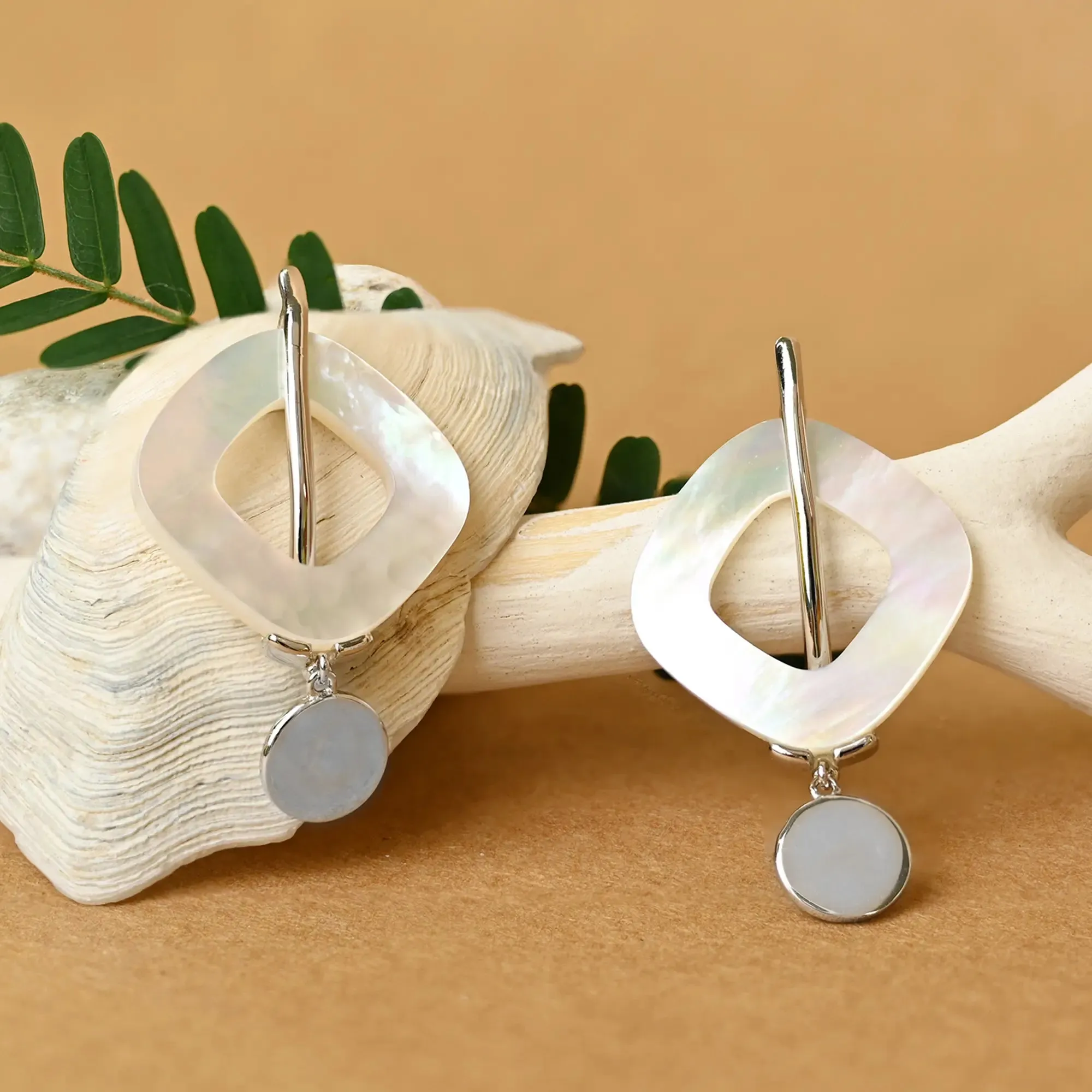 Sleek Statement Dangler