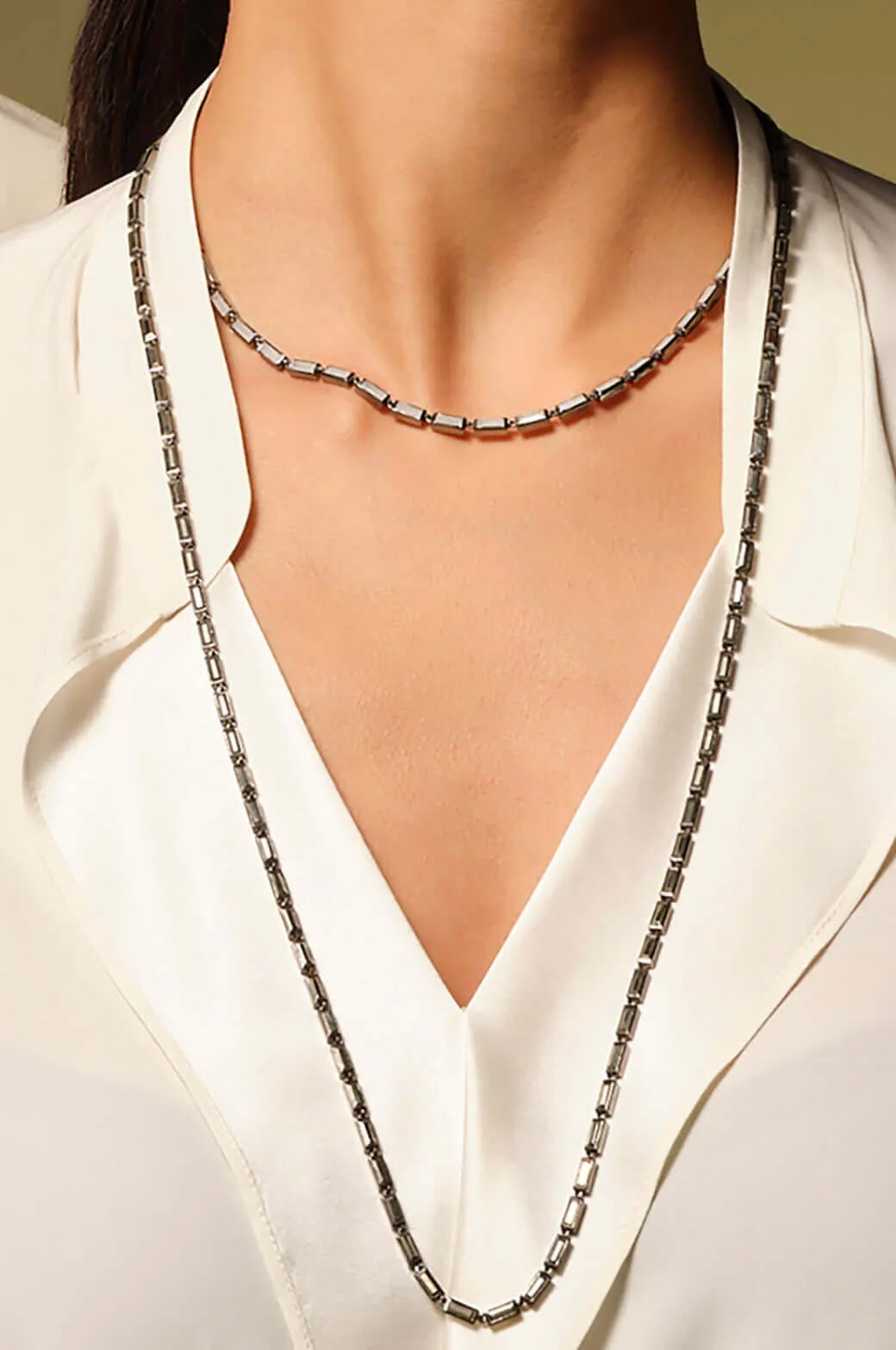 Small Linear Baguette Tile Rivière Necklace - White Agate