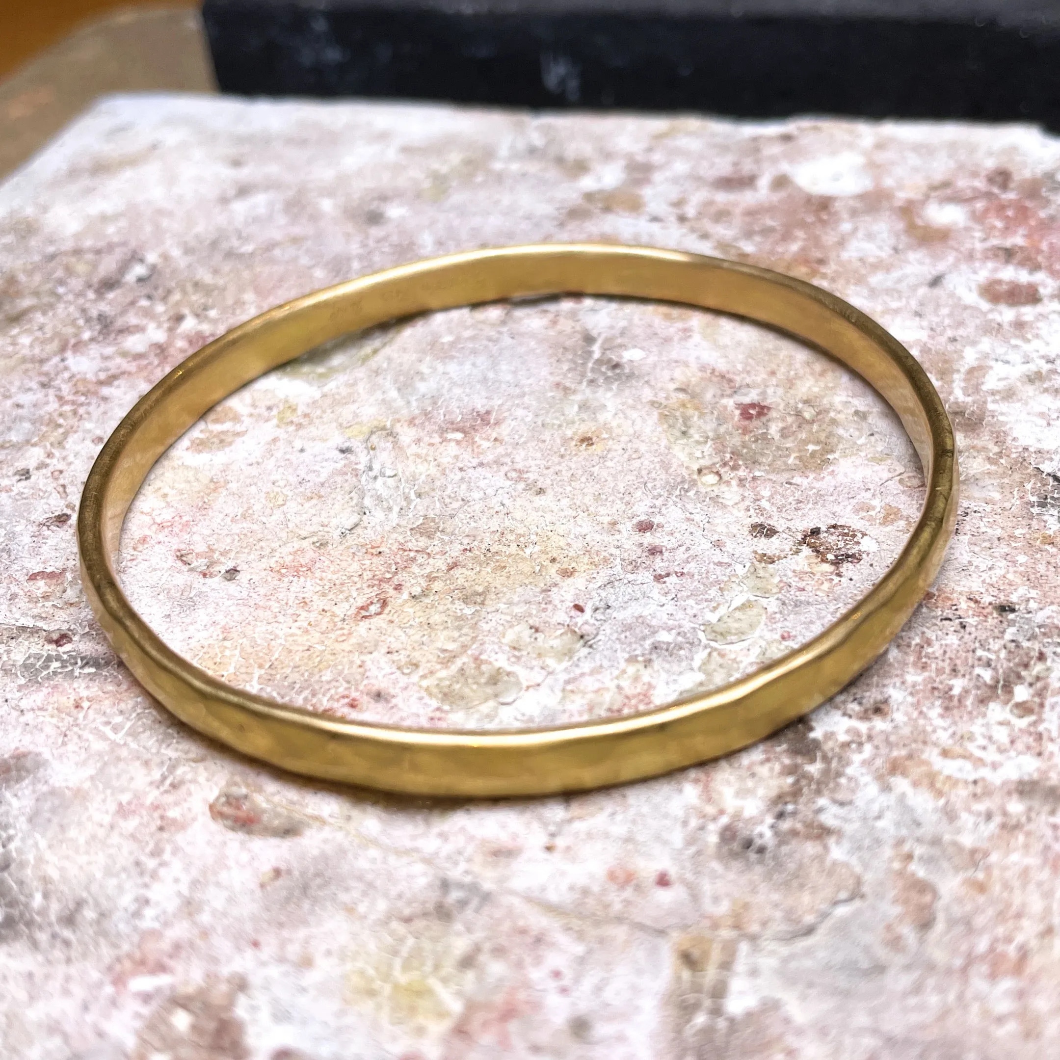 Sonoma Hammered Bangle in 20K Peach Gold- 5mm