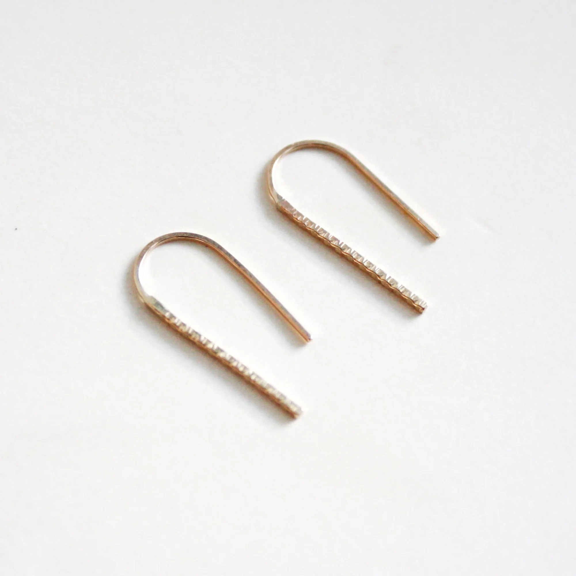 Sparkle Short Arc Threader Earrings