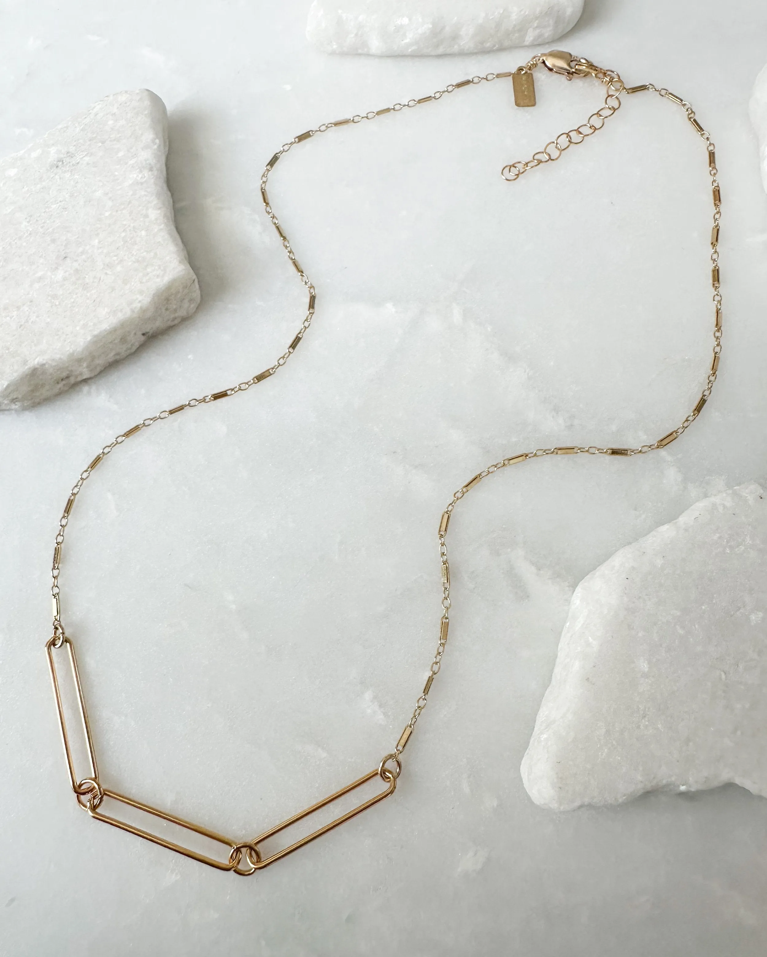 triple elongated link center necklace