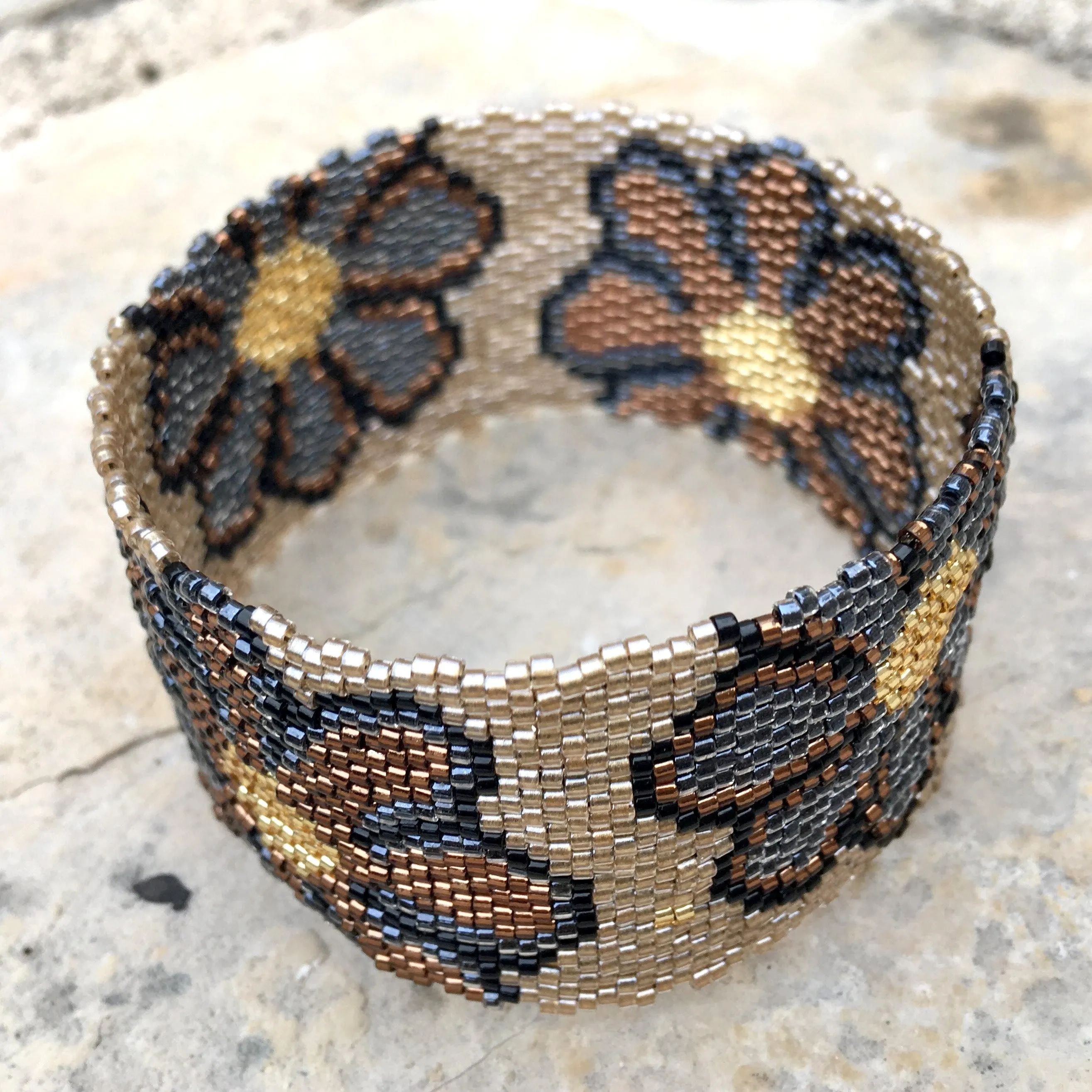 Vertical Peyote Pattern - Bracelet GIGI
