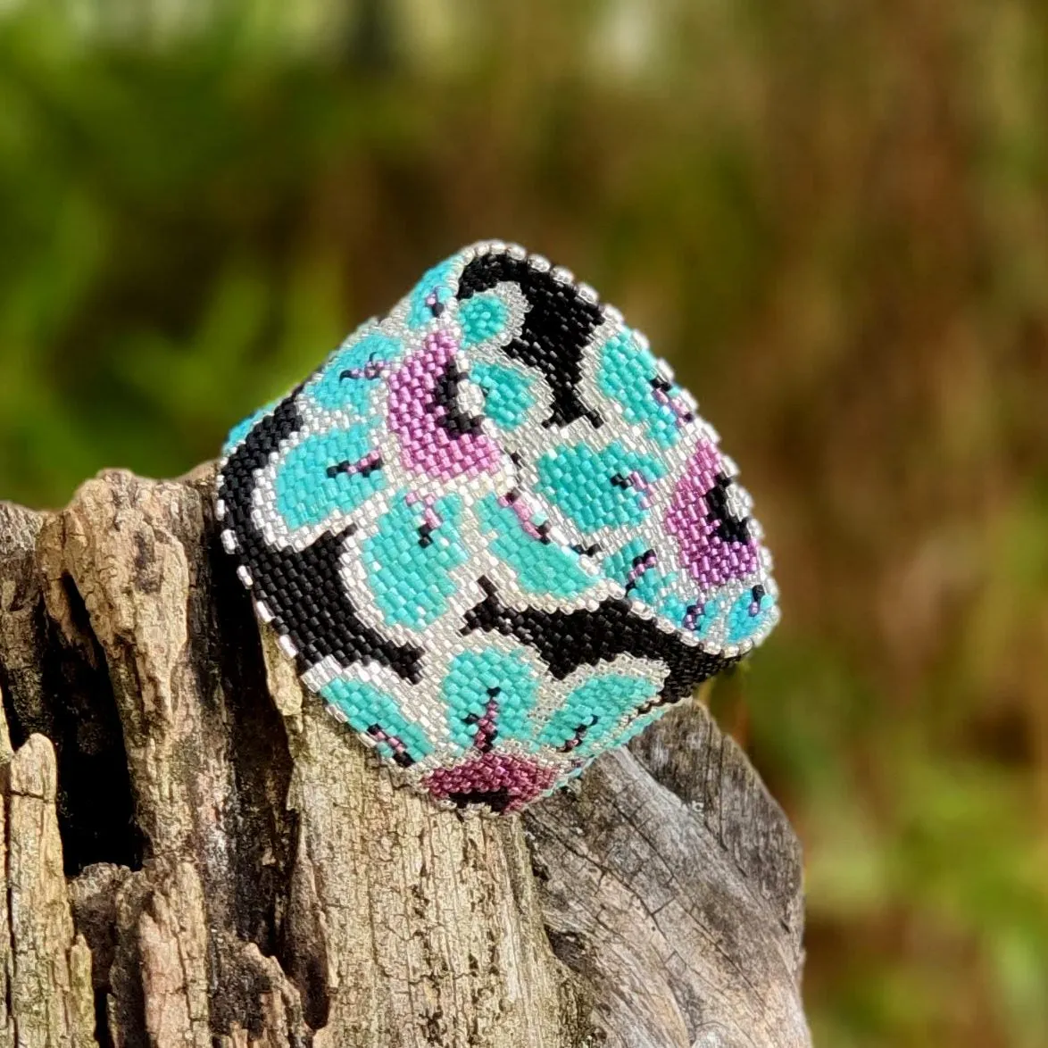 Vertical Peyote Pattern - Bracelet YOKO