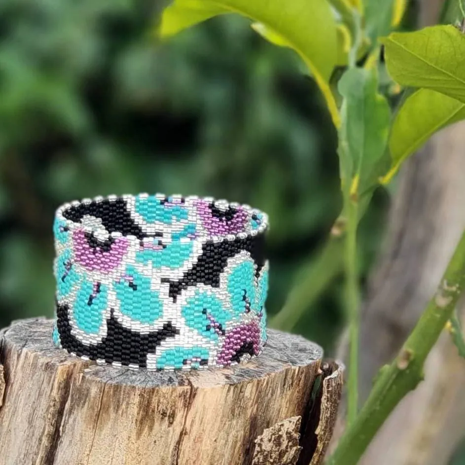Vertical Peyote Pattern - Bracelet YOKO