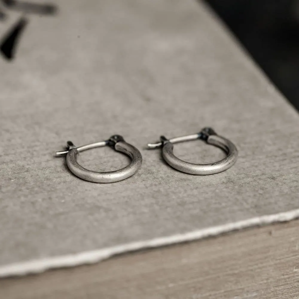 Vintage Silver Minimalist Huggie Earrings
