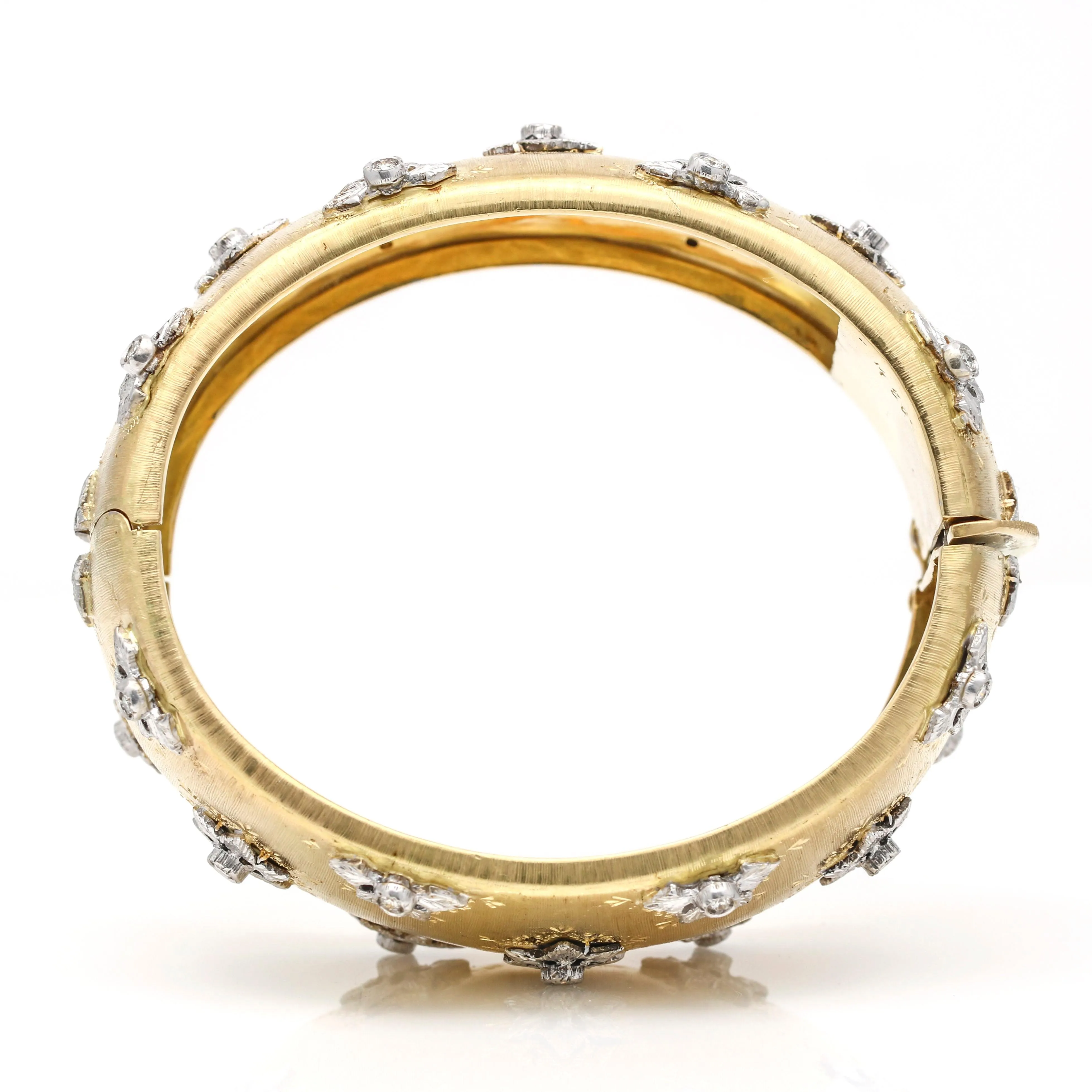 Women's Italian Diamond Florentine Finish Bangle Bracelet 18k Yellow Gold